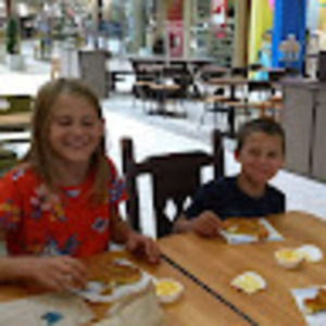 Meet your Posher, Eliza